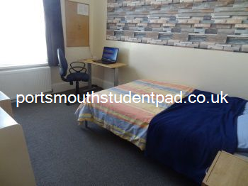 Room 4 (upstairs front)