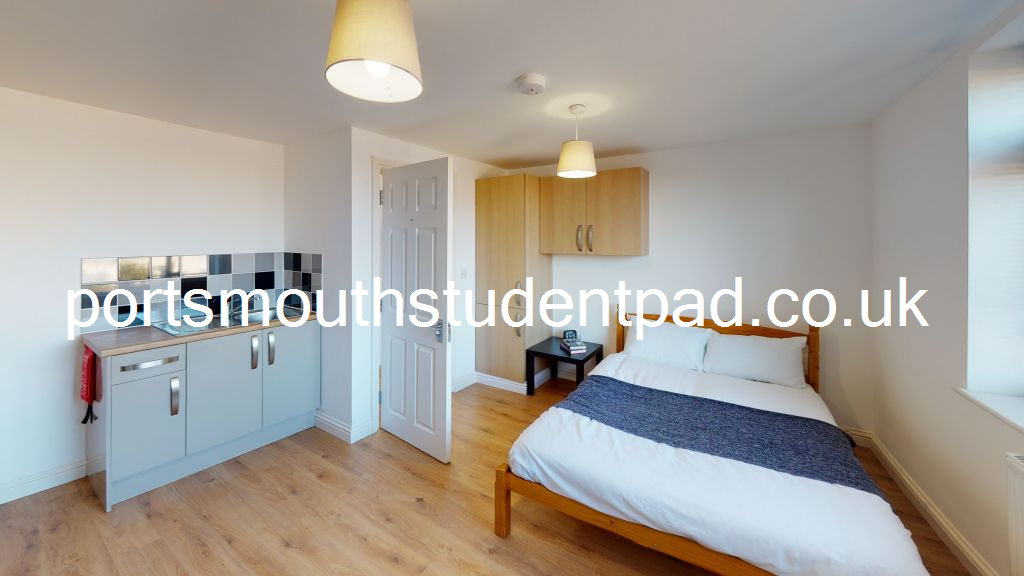 Student in Portsmouth houses homes flats housing